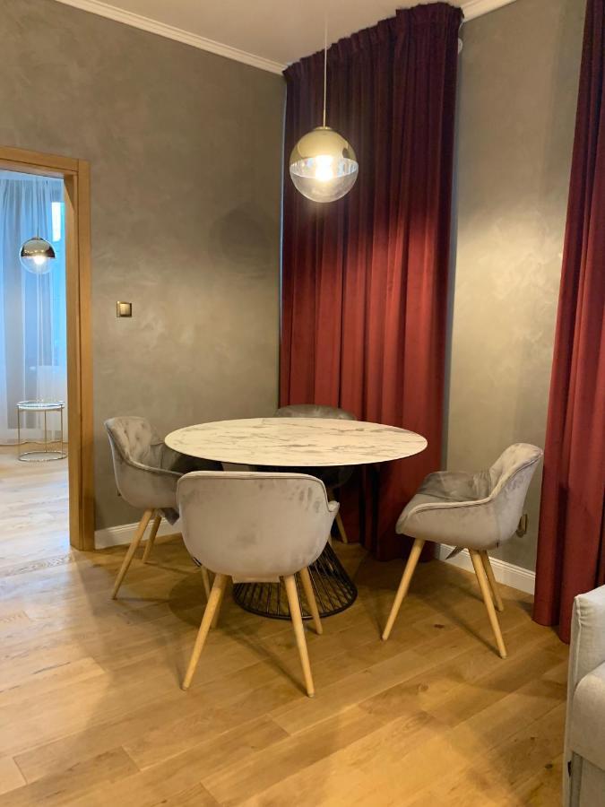 Rosso Aparthotel Michalovce Exteriör bild